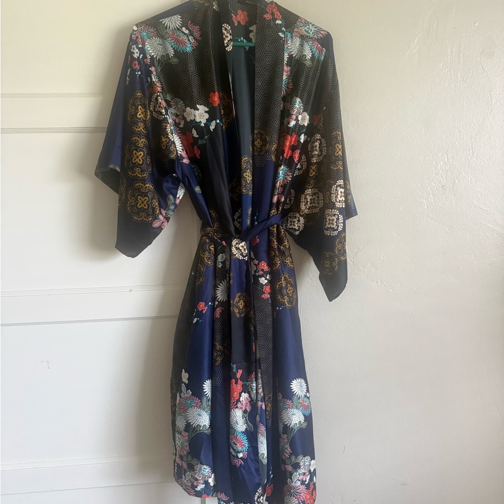 Natori Navy Floral Satin Kimono Robe with Black Accents
